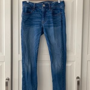 American Eagle blue jeans